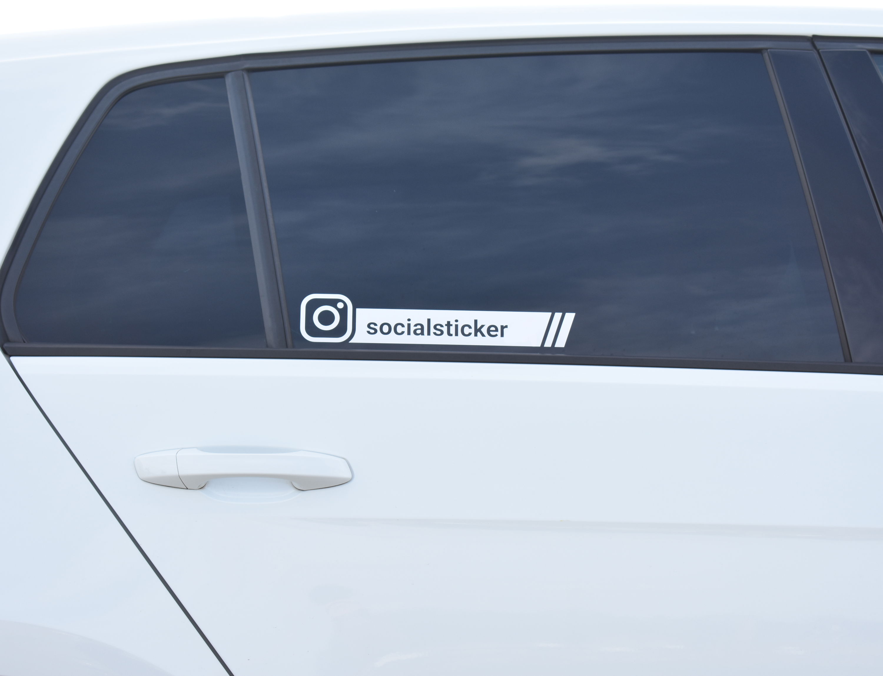 Instagram Auto-Sticker