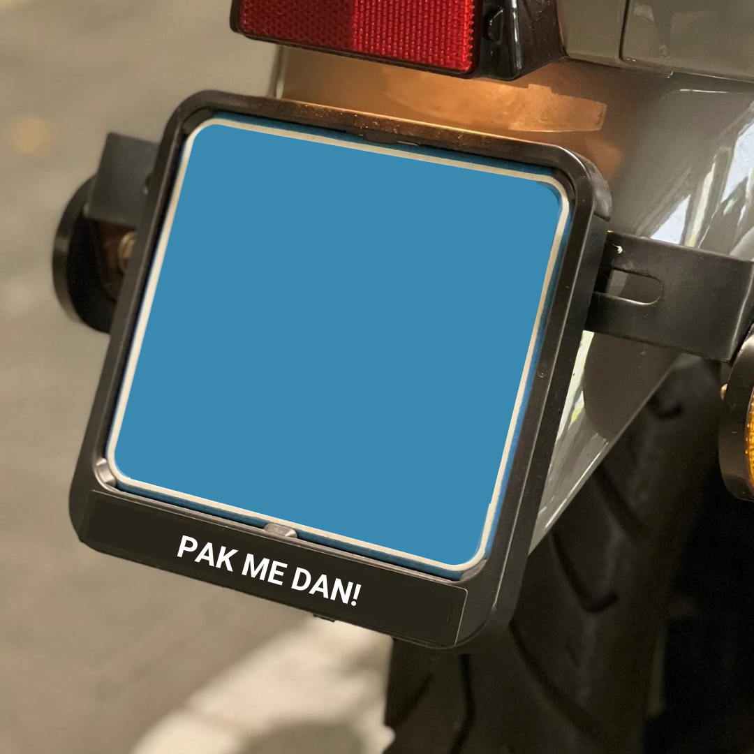 Autocollant plaque d'immatriculation scooter | Attrape-moi alors !